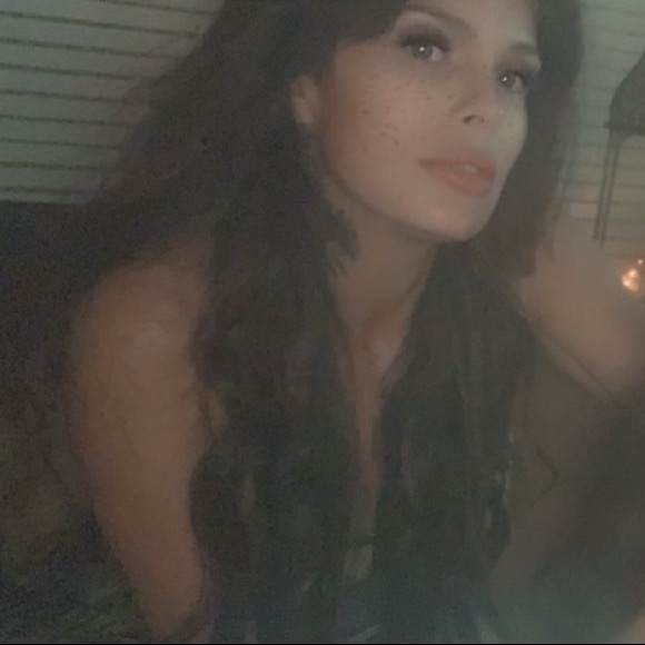 Meet your Posher, Kelly - Picture 1 of 1